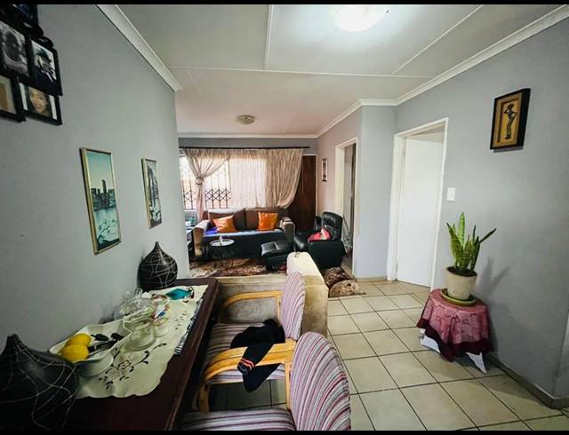 3 BEDROOM HOUSE FOR SALE IN WINDMILL PARK